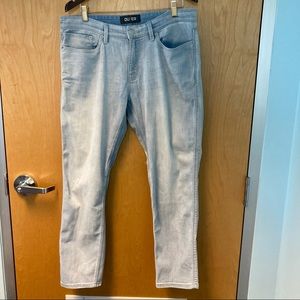 DU/ER DUER Performance Jeans L2X Slim Fit Light Wash Sz 36 x 30